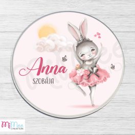   Balerina nyuszi tütüben - gyerekszoba ajtó névtábla - plexi alapon