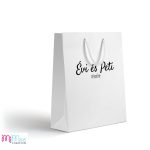 Fehér ajándéktasak matt fekete felirattal