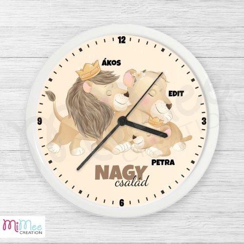 Oroszlán családos, névre szóló falióra